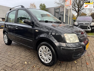 Fiat Panda 1.2 Dynamic apk t/m eind april 2026, airco, elec pakket nwe banden, distributie v.v , een perfect rijdende panda