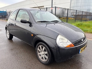 Ford Ka 1.3 Futura  Leer