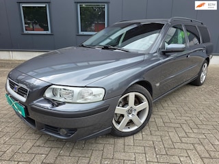 Volvo V70 2.5 R, netto € 12.350, zeldzame handbak, bijtel vriendelijk!