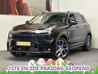 Lynk & Co 01 1.5 100 STUKS OP VOORRAAD ! VOL OPTIES ! 360 CAMERA ADAPTIVE CRUISE CONTROL PANORAMA SCHUIF/KANTELDAK APPLE CARPLAY/ANDROID RIJSTROOKSENSOREN ZEER MOOI !! Brgl