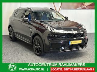 Lynk & Co 01 1.5 BLACK LINE PREMIUM 100 STUKS OP VOORRAAD ! VOL OPTIES ! 360 CAMERA ADAPTIVE CRUISE CONTROL PANORAMA SCHUIF/KANTELDAK APPLE CARPLAY/ANDROID RIJSTROOKSENSOREN ZEER MOOI !! Brgl