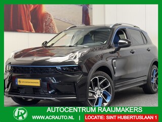 Lynk & Co 01 1.5 100 STUKS OP VOORRAAD ! VOL OPTIES ! ACHTERUITRIJCAMERA ADAPTIVE CRUISE CONTROL PANORAMA SCHUIF/KANTELDAK APPLE CARPLAY/ANDROID RIJSTROOKSENSOREN ZEER MOOI !! Brgl