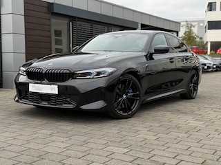 BMW 320d xDrive M-SPORT ** LASER, NAVI+, HALF-LEDER, HuD, ACC, 19-inch LMV, H&K SOUND ** 1e EIG - UNFALLFREI - BMW GAR ** ** INFORMEER OOK NAAR ONZE AANTREKKELIJKE FINANCIAL-LEASE TARIEVEN **