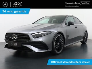 Mercedes-Benz A-klasse 180 Star Edition AMG Line | Panorama - Schuifdak | Trekhaak Wegklapbaar | Achteruitrijcamera | Multibeam Led | Voorstoelen Verwarmd | Nightpakket | Sfeerverlichting