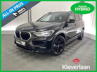 BMW X1 xDrive25e Sport Line Plus | Navigatie | Parkeerassistent | Sportstoelen | LED