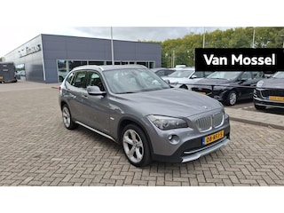 BMW X1 xDrive28i Executive | Navigatie | Trekhaak | Lederen bekleding