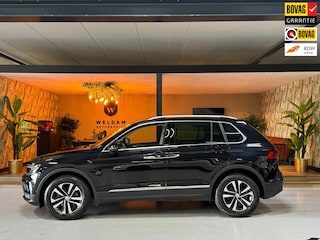 Volkswagen Tiguan 1.5 TSI ACT IQ-Drive Garantie Trekhaak Xenon Carplay ACC Clima Navi Led Dab Front Ass Rijklaar