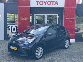 Toyota Aygo PLAY APPLE/ANDROID AD-CRUISE CAMERA AUTOMATISCH-GROOTLICHT