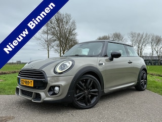 Mini John Cooper Works 1.5 Cooper Automaat | Harman/Kardon | Panoramadak | Leder | Camera | Navi | 17" Velgen | Key-less |