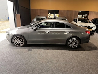 Mercedes-Benz CLA 180 Luxury Line stoelverwarming/Ambilight/Navi/Dealeronderhouden