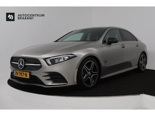 Mercedes-Benz A-klasse 200 Business Solution AMG (STOELVERWARMING, ACHTERUITRIJCAMERA, SFEERVERLICHTING, PARKEERSENSOREN)