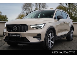 Volvo XC40 2.0 B4 Plus Dark | Trekhaak | Verwarmbare voorruit | Achteruitrijcamera | 19 inch | Google |