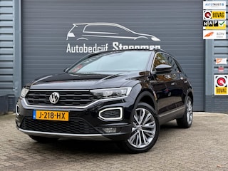 Volkswagen T-Roc 1.5 TSI Sport | Camera | Carplay| LED | 18" LM