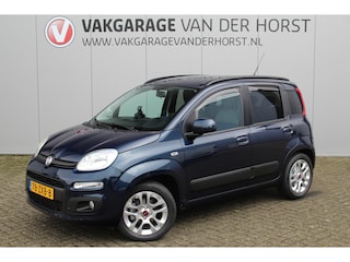Fiat Panda 0.9-86pk TwinAir 'Sempre'. Uiterst nette en luxe Fiat Panda ! Airco, elektr. ramen en spiegels, navigatie by Google, telefoonvoorb., camera, metallic lak, LM wielen, trekhaak etc.