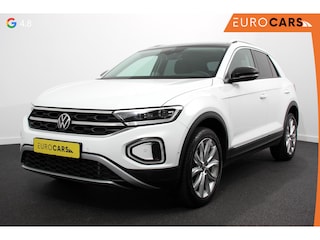 Volkswagen T-Roc 1.5 TSI 150pk DSG Style | two tone | Navigatie | Apple Carplay/Android Auto | Parkeersensoren | Camera | Adaptive Cruise Control | Blind Spot Assist | Park Assist | Stoel- en stuurverwarming | Elektrische achterklep | LED-koplampen