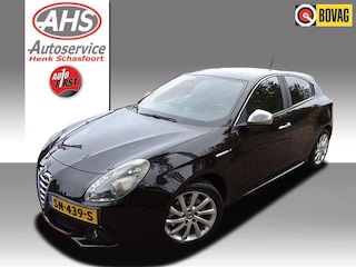 Alfa Romeo Giulietta 1.4 T Distinctive 170PK Sportpack, navigatie, leer!!