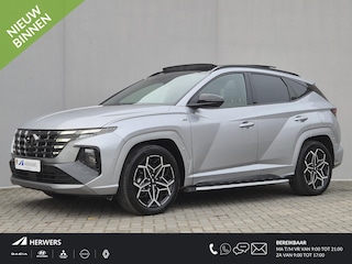 Hyundai Tucson 1.6 T-GDI 230pk HEV N Line Sky Automaat / Fabrieksgarantie tot 04-2029 / 1600kg Trekgewicht / Panoramadak / Elektrische Stoelen met Memory / elektrisch glazen panorama-dak / Rondomzicht camera / Stuur-, Stoel en Achterbank verwarming /