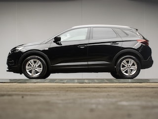 Opel Grandland X 1.2 Turbo Business Executive Sport (APPLE CARPLAY,NAVI,LED,STOELVERWARMING,LANE ASSIST,PDC,CRUISE,SPORTSTOELEN)