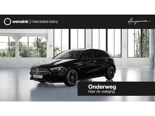 Mercedes-Benz A-klasse 250 e Business Solution AMG | Panoramaschuifdak | Stoelverwarming | Achteruitrijcamera | MULTIBEAM LED | Night Pakket |