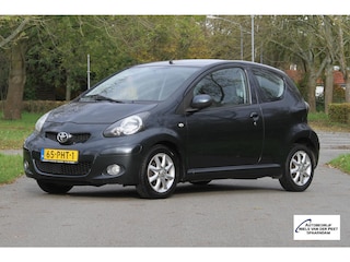 Toyota Aygo 1.0-12V Comfort Navigator / Airco / Sportvelgen / Navigatie / Elektrische ramen / Mistlampen
