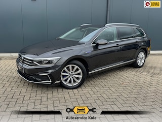 Volkswagen Passat Variant 1.4 TSI PHEV GTE * Trekhaak * Matrix Led * Travel Assist *