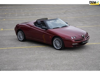 Alfa Romeo Spider 3.0-12V V6 L