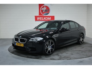 BMW 5-serie NL auto, Volledig dealer onderhouden, Competition wielen, Schuifdak, Camera, Grote beurt met DCT service gehad, 3 maanden garantie