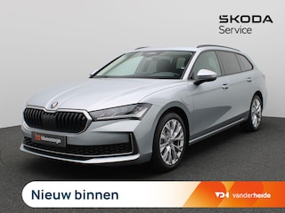 Skoda Superb Combi 1.5 TSI PHEV Business Edition 204PK DSG Matrix LED verlichting, Achteruitrijcamera, Adaptieve Cruise Controle, 18" LM Velgen, Navi, Keyless, Alarm, Side Assist
