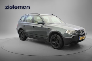 BMW X3 2.0i - Leer, Clima