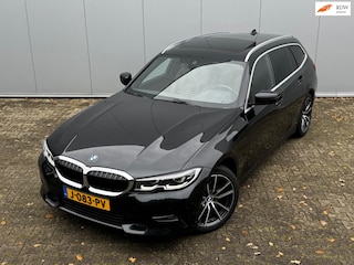 BMW 3-serie Touring 320i HIGH EXECUTIVE PANORAMADAK LEDER STOELVERWARMING NAP DEALER ONDERHOUDEN ORIG NEDERLANDSE AUTO M SPORT
