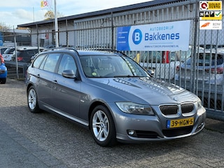 BMW 3-serie Touring 318i Business Line | Leder | Airco | Cruise | Navi