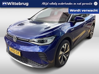 Volkswagen ID.4 Max 77 kWh / Pano / 360 camera / Zwenkbare trekhaak / Parkeersensoren V+A / Lichtmetaal 20 inch /