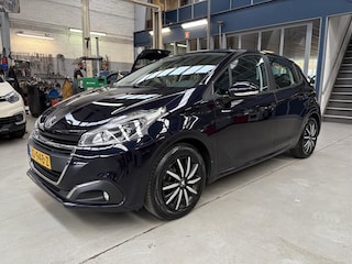 Peugeot 208 1.2 Puretech 82pk 5D Blue Lion | Airco | Trekhaak | Navigatie | Cruise control | Parkeersensoren | NAP | Rijklaar prijs!
