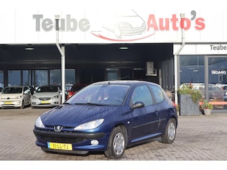 Peugeot 206 1.6-16V Gentry Airco, Trekhaak, APK 11-02-2026, Elektrische ramen