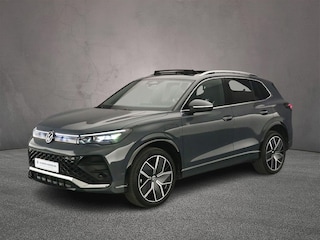 Volkswagen Tiguan R-Line Edition 1.5 TSI eHybrid 272pk DSG Automaat Trekhaak, Panoramadak, Adaptive cruise control, Achteruitrijcamera