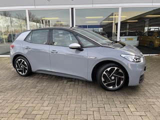 Volkswagen ID.3 First 58 kWh 50% deal 7.775,- ACTIE Carplay / Stoelverwarming / Clima / Cruise