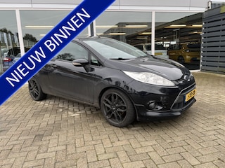 Ford Fiesta 1.4 Ghia LMV / Sportstoelen / Clima / Multimedia