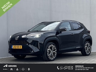 Toyota Yaris Cross 1.5 Hybrid 130 Launch Edition / Fabrieksgarantie tot 05-2027 < 100.000km, tot 10 jaar mogelijk ** / Facelift / Panoramadak / Dealer onderhouden / Stoelverwarming / Adaptieve CC / Navigatie (abbo) / Apple Carplay Android / 18" LM Wielen /