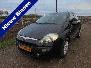 Fiat Punto Evo 1.3 M-Jet Dynamic **LEES TEKST!!**HANDEL OF EXPORT**NAVI**BLUE&ME**