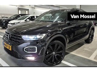 Volkswagen T-Roc 1.5 TSI Sport | 150PK | Automaat | Black Style | Panorama dak | LED+ | Digital Cockpit PRO | Sport/Interieur (Grijs) | Parkeercamera | Climatronic (Automatische Airco) | Elektrische Kofferbakklep