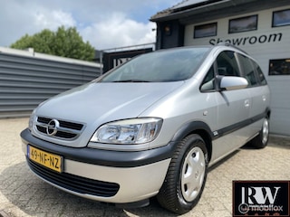 Opel Zafira 1.6-16V Comfort airco, trekhaak en 7 persoons!