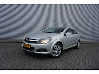 Opel Astra GTC 1.6 Sport Airco / Cruise / Elektr. ramen / Trekhaak / NAP