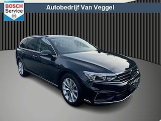 Volkswagen Passat Variant 1.4 TSI PHEV GTE Business pano, trekhaak, camera, stoelverw