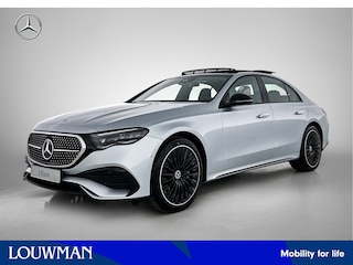 Mercedes-Benz E-klasse 300 e Sport Edition | Premium Pakket | Winter pakket | Nightpakket | Leder pakket | Trekhaak | 20 inch AMG velgen zwart | 360°-camera | Stoelventilatie voor | Burmester® 4D sound system | MBUX Superscreen |