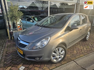 Opel Corsa 1.4-16V Cosmo