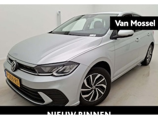 Volkswagen Polo 1.0 TSI Life | 95 PK | Automaat | Digital Cockpit | Parkeercamera | Apple Carplay/Android Auto | Airco | All Season Banden |