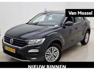 Volkswagen T-Roc 1.0 TSI Style Business | 110 PK | Trekhaak | Navigatie | Elektrische kofferbakklep |  Licht metalen velgen | Parkeersensoren |
