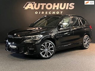 BMW X1 XDrive25e High Executive Edition M Pano/ Trekhaak/ HeadUp/ Carplay/ Camera/ 19"