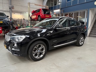 BMW X4 xDrive 20i 184pk Automaat | Schuif- Kanteldak | Trekhaak | Head-up | Navigatie | Cruise control | Stoelverwarming | Climate control | Rijklaar prijs!