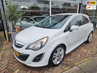 Opel Corsa 1.2-16V Opc Line/sport,leuke uitstraling